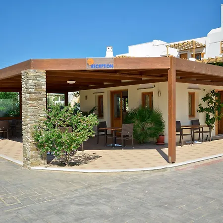 Birikos & Lägenhetshotell 4*