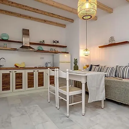 Apart-hotel Birikos & 4*
