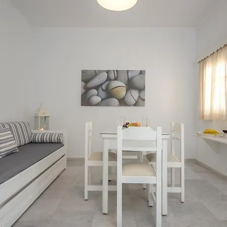 Birikos & Lejlighedshotel Agios Prokopios (Naxos)