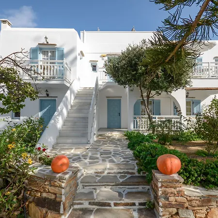 Birikos & Lejlighedshotel Agios Prokopios (Naxos)