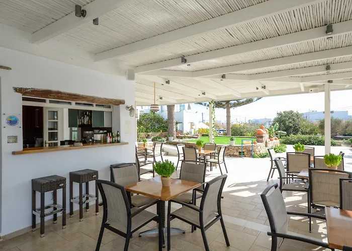 Birikos & מלון דירות